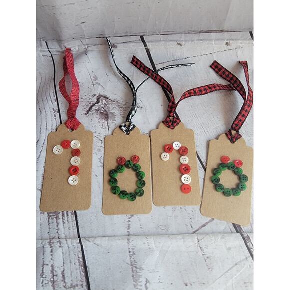 Handmade Button Candy Cane Wreath Gift Tags Hangtags Set Of 4 - Picture 1 of 5